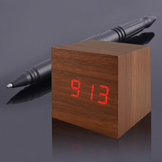 알파큐브 LED 탁상시계